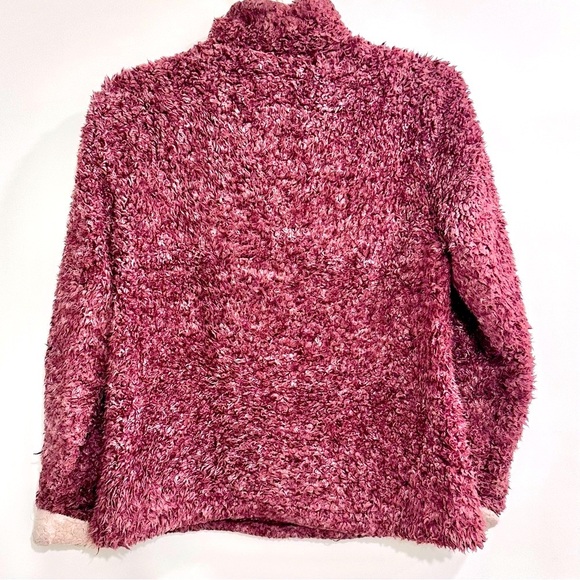 Cozy Sherpa Pullover in Burgundy - Picture 2 of 4